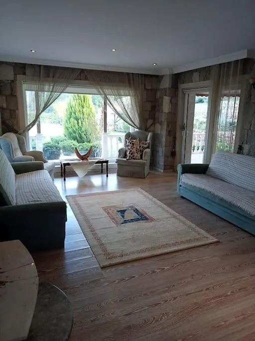 Muhtesem Havuzlu Villa Seferihisar Turkey