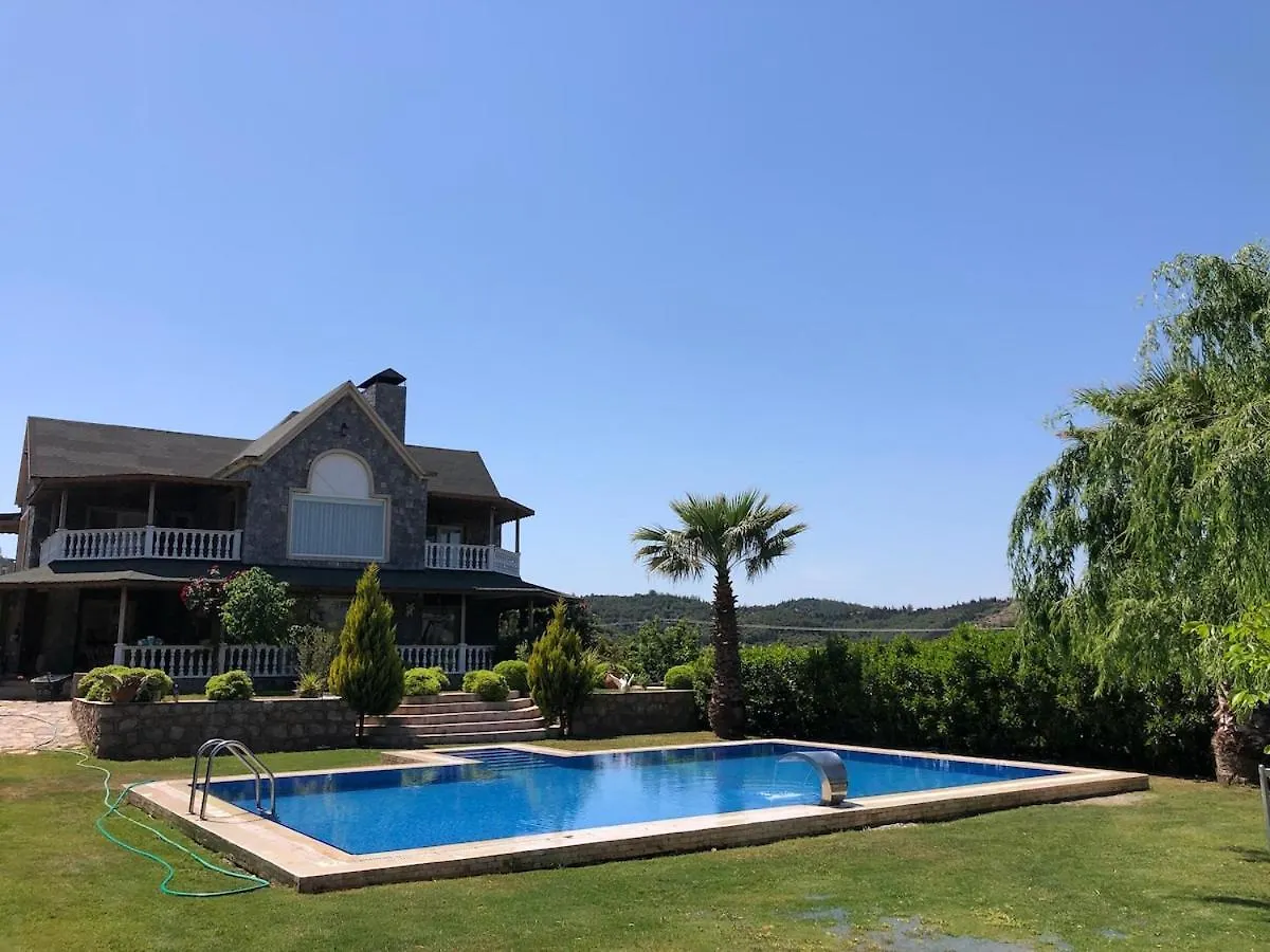Muhtesem Havuzlu Villa Seferihisar